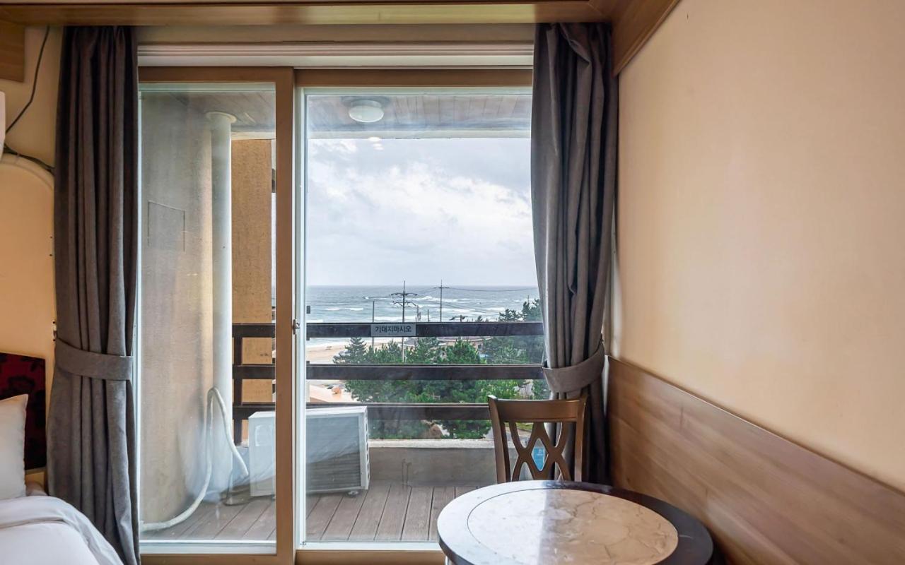 Benikea San&Bada Jumunjin Resort Gangneung Exterior foto